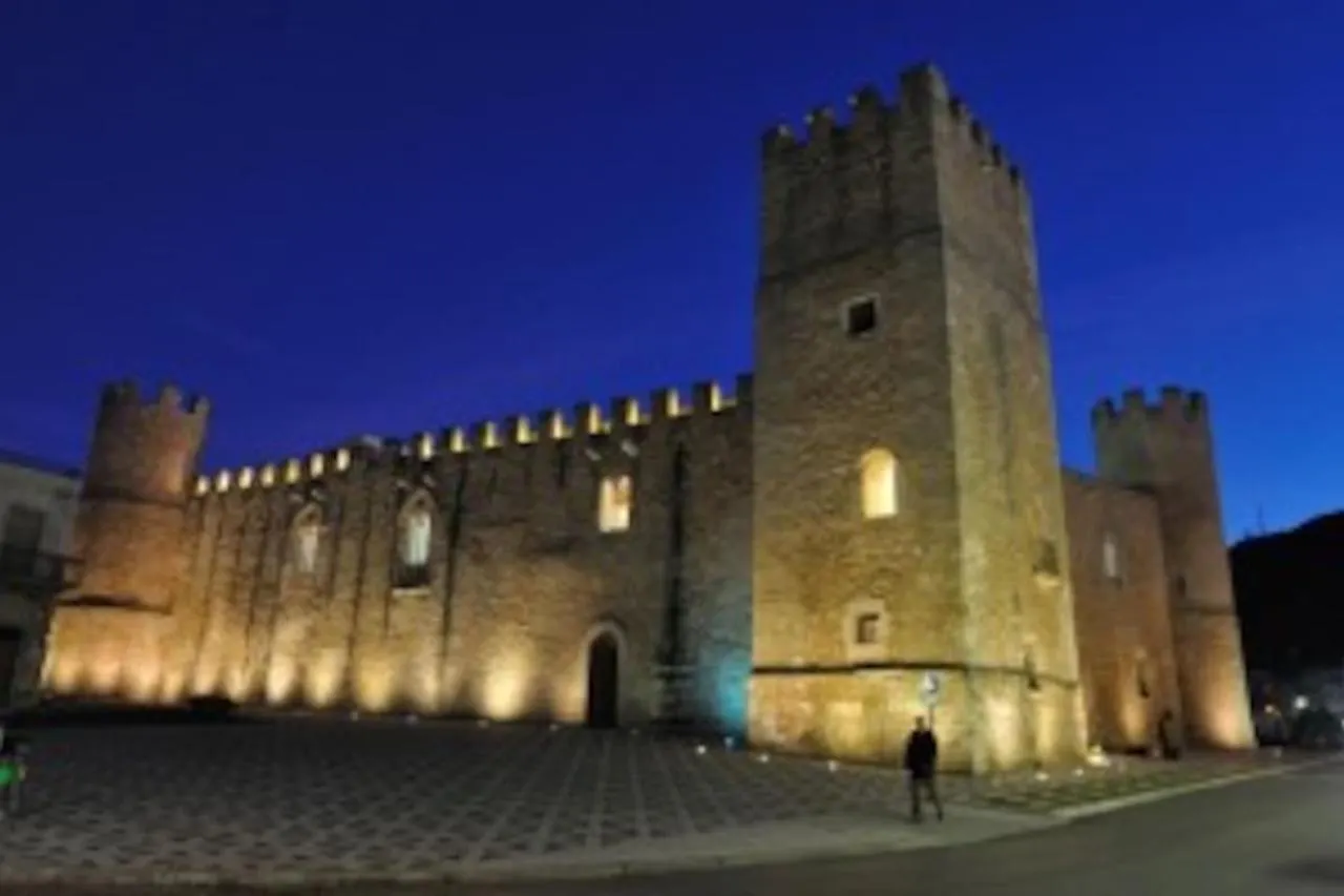 Alcamo Rooms Con Garage Privato 게스트하우스
